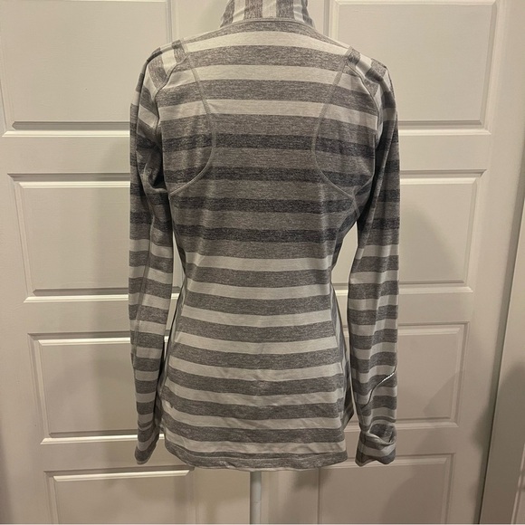 Lululemon Race Your Pace 1/4 Zip Gray Striped Size 12 - Picture 8 of 14